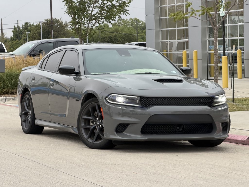 Used 2023 Dodge Charger R/T w/ Blacktop Package RWD image 2