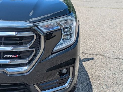 Used 2022 GMC Terrain AT4 AWD/4WD image 13