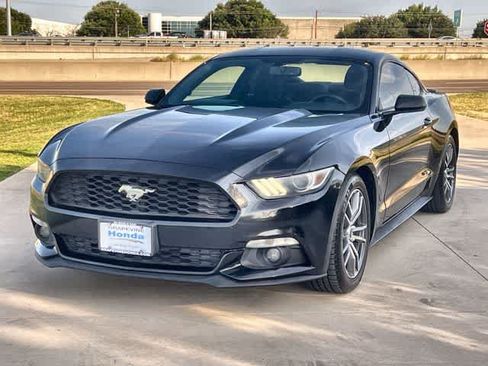 Used 2017 Ford Mustang Coupe RWD image 2
