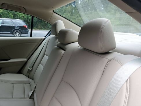 Used 2014 Honda Accord EX-L image 11