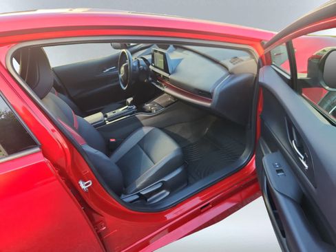 Used 2024 Toyota Prius Prime FWD image 15