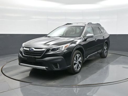 Used 2020 Subaru Outback Touring AWD/4WD image 3