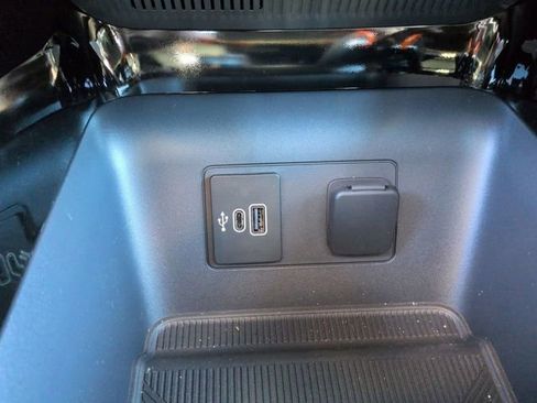 New 2026 Ford Explorer Platinum image 25