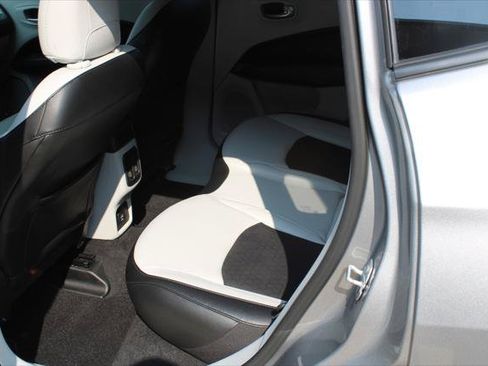 Certified 2020 Jeep Compass Latitude w/ Safety & Security Group FWD image 19