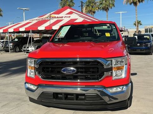 Used 2022 Ford F150 XLT w/ Trailer Tow Package RWD image 2