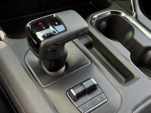 Used 2023 GMC Sierra 1500 AT4 w/ AT4 Premium Package AWD/4WD image 22
