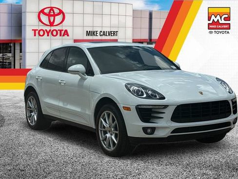 Used 2018 Porsche Macan AWD/4WD image 7