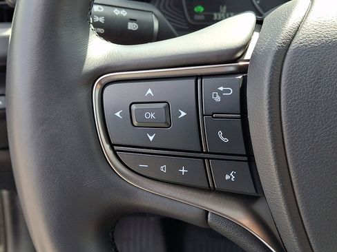 Used 2024 Lexus UX 250h AWD w/ Premium Package image 21