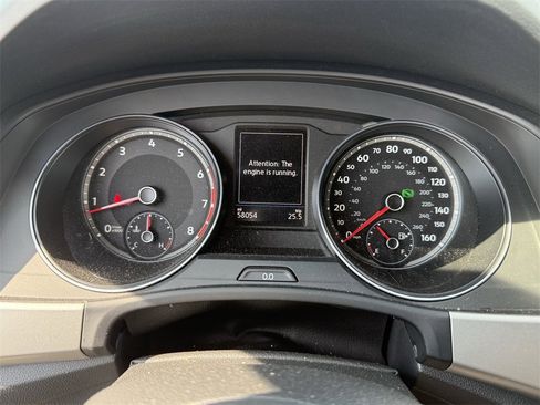 Used 2021 Volkswagen Atlas Cross Sport SE w/ V6 Towing Package image 17