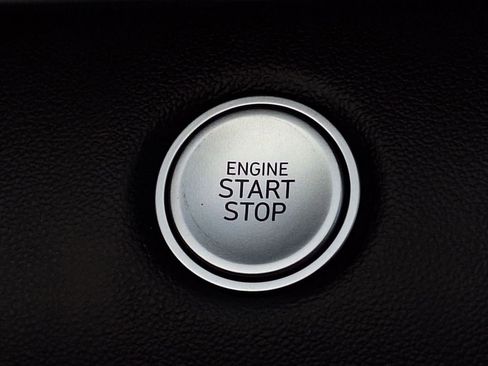 Certified 2023 Hyundai Elantra SEL image 22