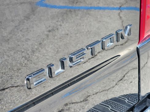 Used 2021 Chevrolet Silverado 1500 Custom Trail Boss w/ Midnight Edition image 10