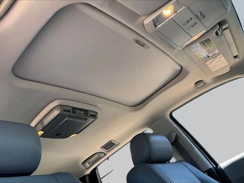 Used 2010 Toyota Sequoia Limited AWD/4WD image 13
