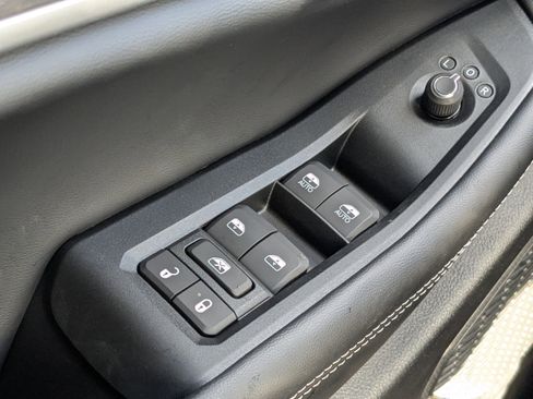 New 2025 Jeep Grand Cherokee Limited w/ Trailer Tow Package image 24