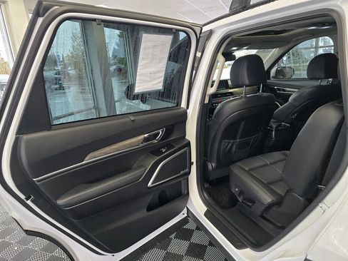 Used 2022 Kia Telluride EX w/ EX Premium Package image 37
