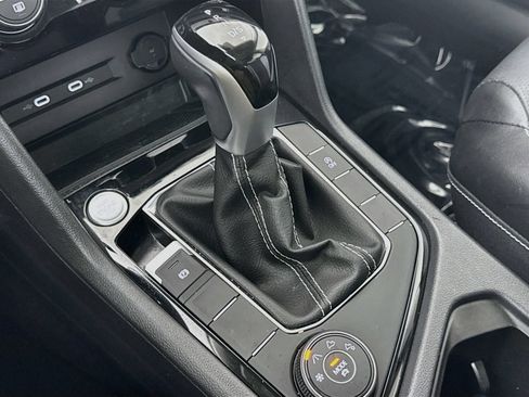 Certified 2023 Volkswagen Taos SEL AWD/4WD image 19