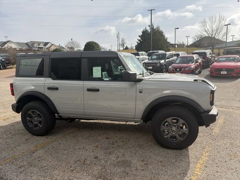 New 2026 Ford Bronco Big Bend image 4