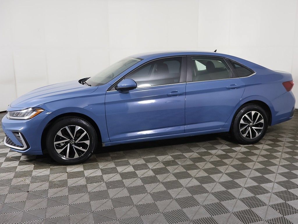 Used 2025 Volkswagen Jetta S FWD image 15