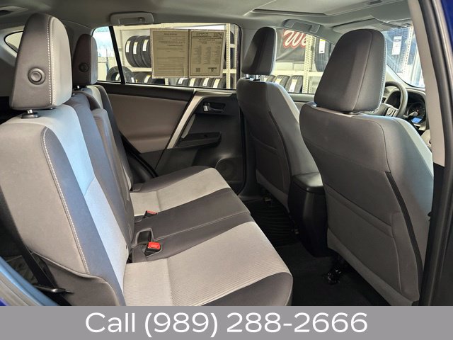 Used 2015 Toyota RAV4 XLE w/ Four Season Floor Mat Package AWD/4WD image 17