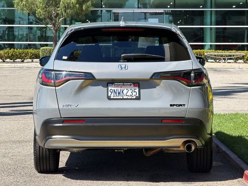 Certified 2025 Honda HR-V Sport image 5