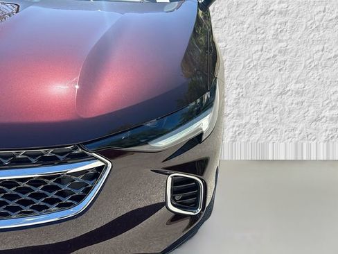 Used 2023 Buick Envision Avenir image 9