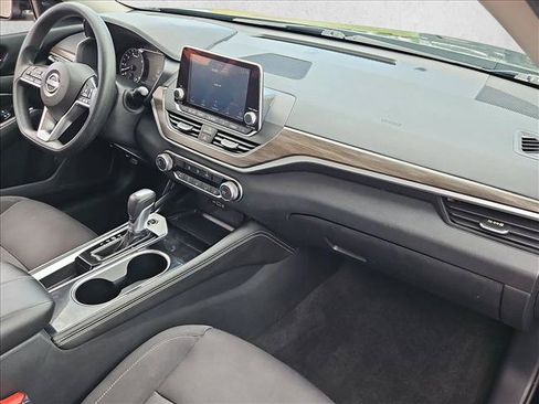 Used 2023 Nissan Altima 2.5 SV FWD image 28