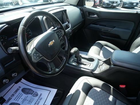 Used 2020 Chevrolet Colorado Z71 AWD/4WD image 12