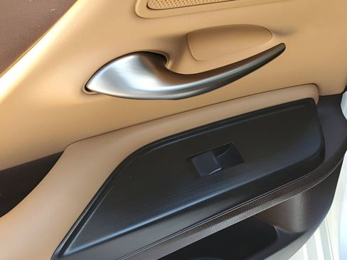 Used 2019 Lexus ES 350 w/ Premium Package image 48