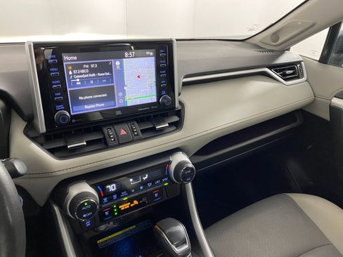 Used 2020 Toyota RAV4 Limited image 25