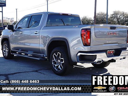 New 2026 GMC Sierra 1500 SLT image 35