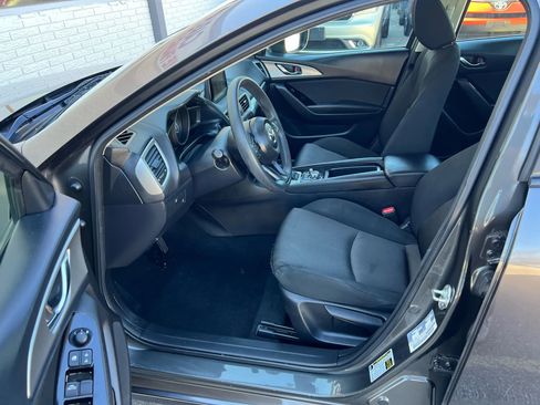 Used 2018 MAZDA MAZDA3 Sport image 14