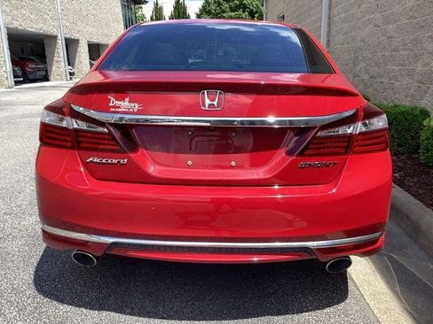 Used 2017 Honda Accord Sport image 3