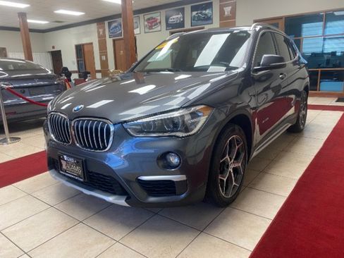 Used 2017 BMW X1 xDrive28i AWD/4WD image 1