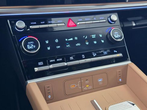 New 2026 Hyundai Santa Fe Limited AWD/4WD image 30