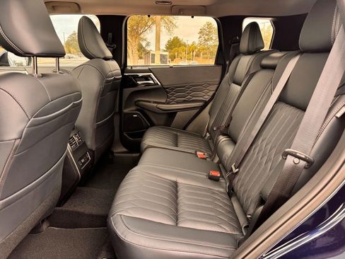 New 2026 Mitsubishi Outlander SEL FWD image 15