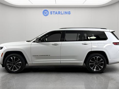 Used 2023 Jeep Grand Cherokee L Overland image 3