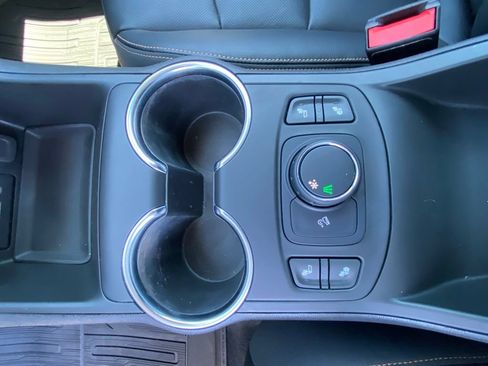 Used 2019 GMC Terrain SLT w/ Preferred Package FWD image 18