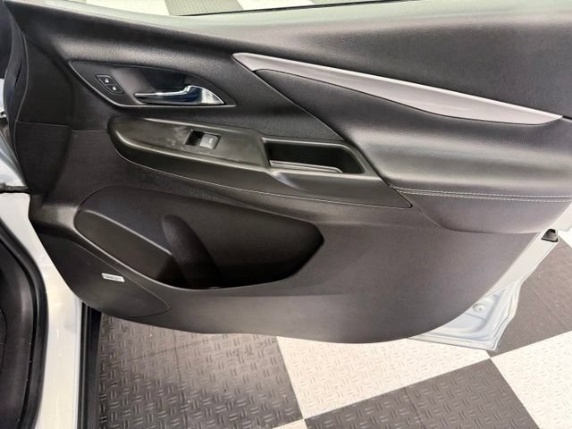 Used 2022 Chevrolet Bolt LT w/ Infotainment Package FWD image 20