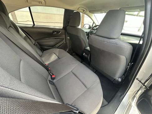 Used 2023 Toyota Corolla LE FWD image 29