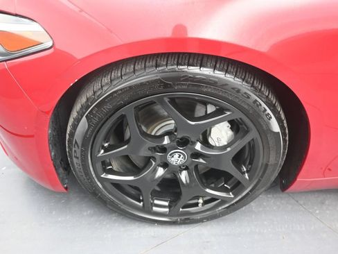 Used 2021 Alfa Romeo Giulia Sprint w/ Nero Edizione RWD image 9