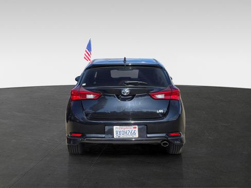 Used 2018 Toyota Corolla iM w/ All-Weather Mat Package image 5