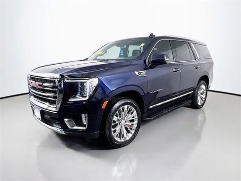 Used 2021 GMC Yukon SLT w/ SLT Luxury Plus Package image 2