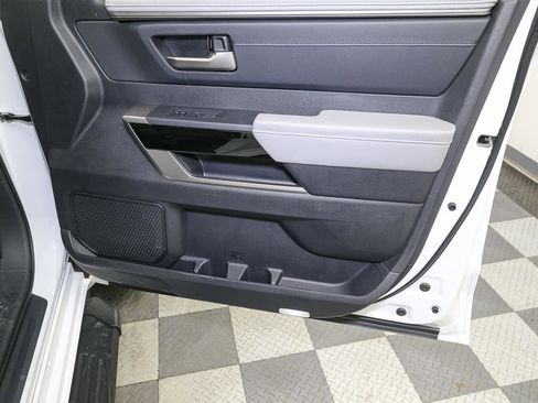 Used 2022 Toyota Tundra Limited image 18