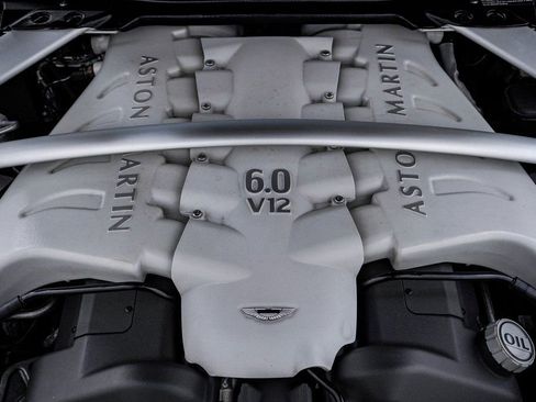 Used 2009 Aston Martin DBS Coupe image 35