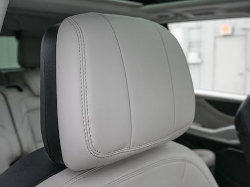 Used 2025 Lincoln Navigator Reserve AWD/4WD image 40