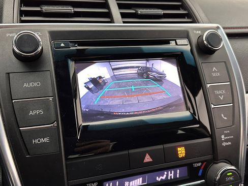 Used 2015 Toyota Camry XSE image 16