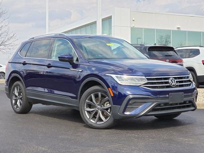 Used 2022 Volkswagen Tiguan SE w/ Panoramic Sunroof Package