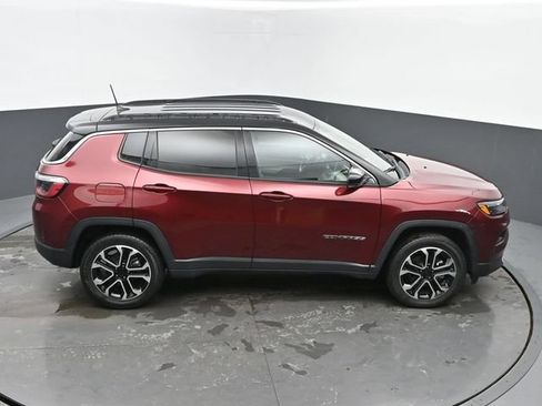 Used 2022 Jeep Compass Limited AWD/4WD image 43
