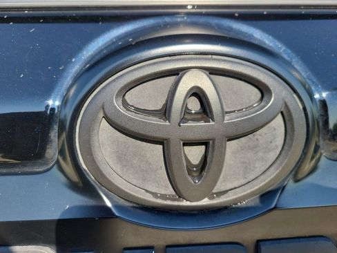 Used 2023 Toyota 4Runner TRD Off-Road AWD/4WD image 37