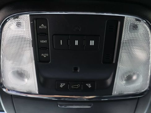 Used 2017 Dodge Durango GT w/ Premium Group AWD/4WD image 30