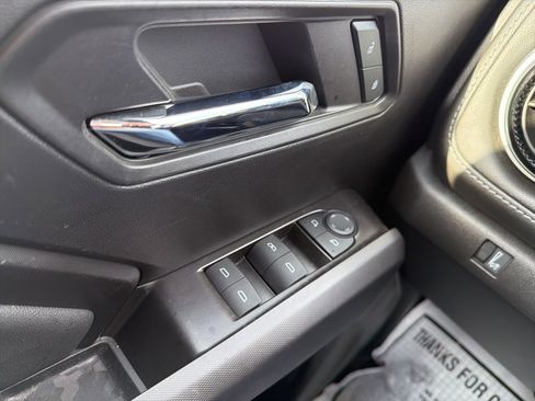 Used 2024 Chevrolet Colorado LT w/ LT Convenience Package II image 28